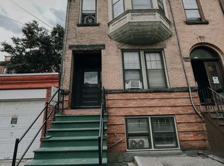 34 Spring St, Albany, NY 12210