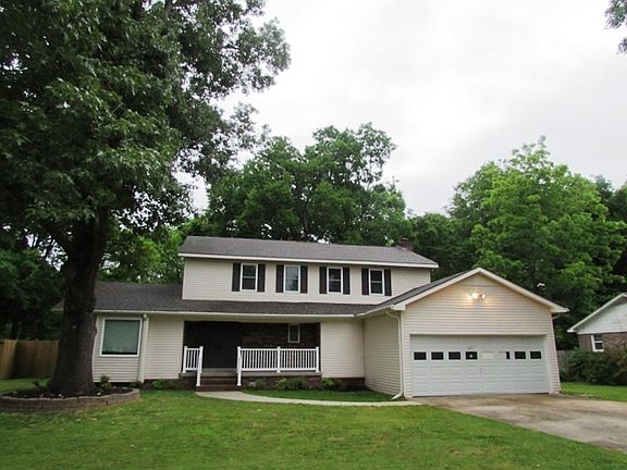 2nd image of 124 Woodside Ln