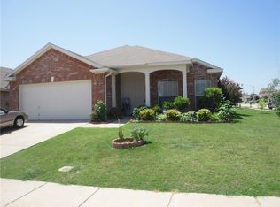 1217 Castle Springs Rd, Fort Worth, TX 76134