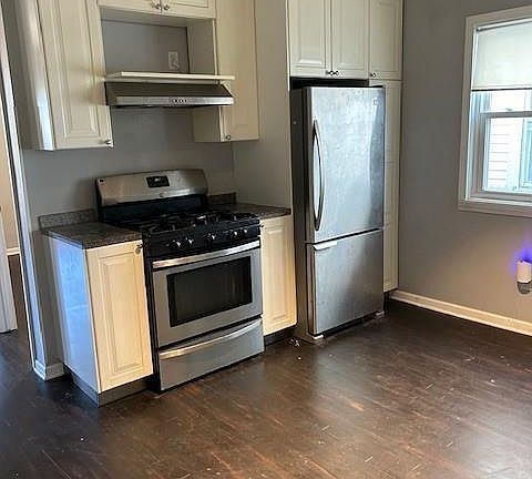 4th image of 2929 S 9th PLACE