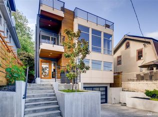 2212 N 36th St, Seattle, WA 98103