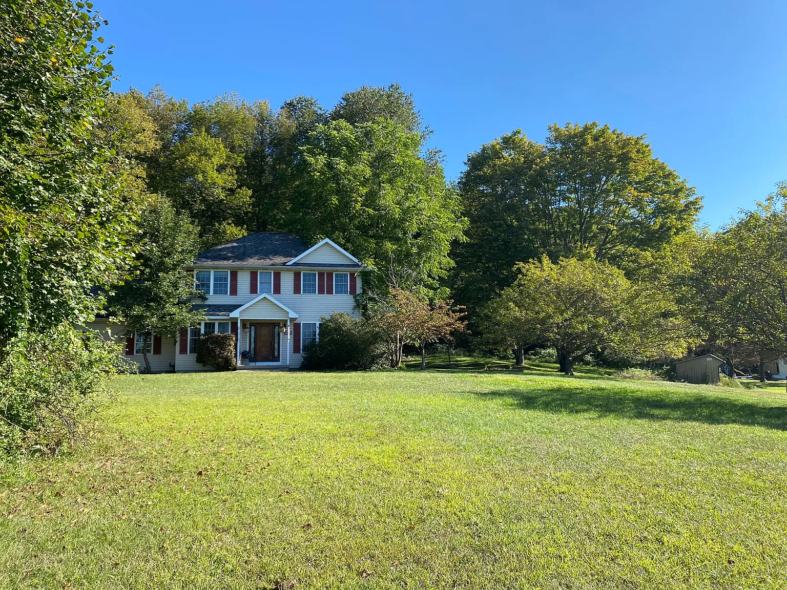 105 Smith Rd — Photo 2