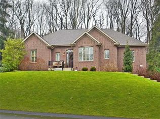 3324 Longbow Dr, Pittsburgh, PA 15235