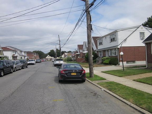5th image of 12047 194th St