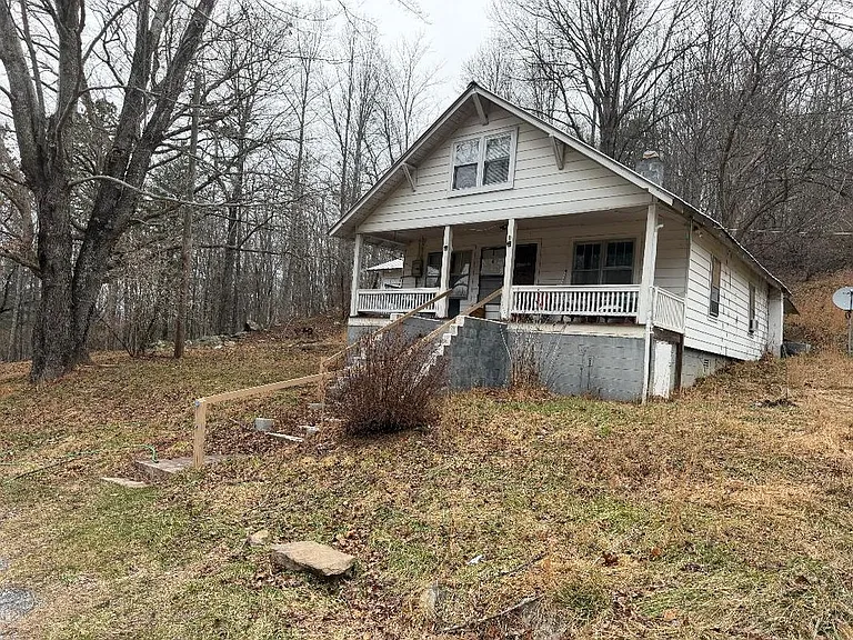 10010 Ferbie Rd — Photo 1