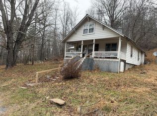 10010 Ferbie Rd, Pound, VA 24279