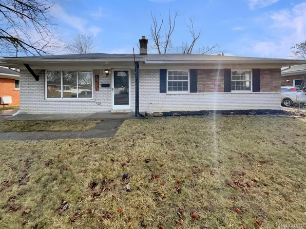 15072 Gary Ln, Livonia, MI 48154