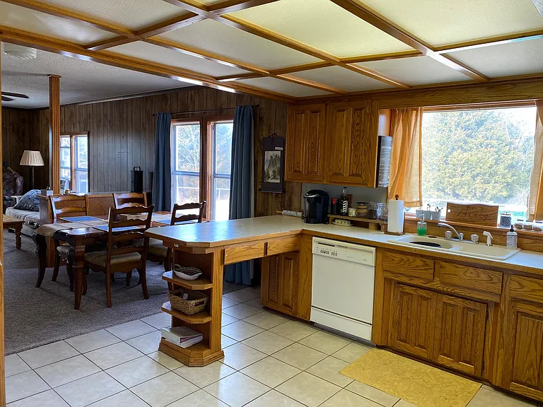 10320 N Kelley Ave — Photo 5