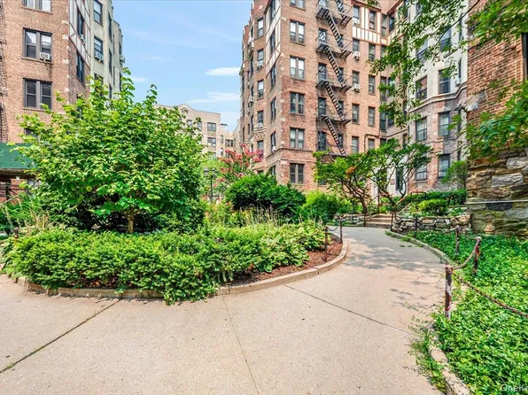 758 Brady Court #214, Bronx, NY 10462