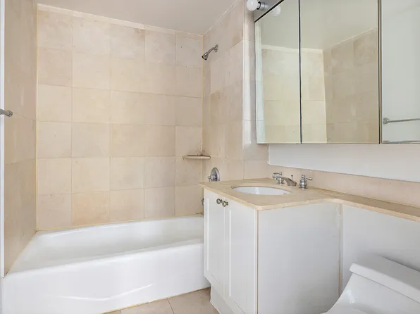308 East 38th Street image 10 of 10