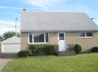 135 Temple Dr, Cheektowaga, NY 14225