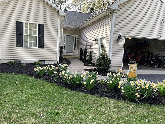 2nd image of 139 Whisperwood Ln