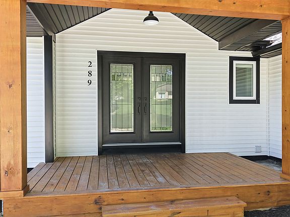 3rd image of 289 Maple Dr