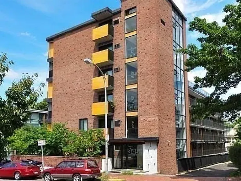345 Harvard St #3F — Photo 17