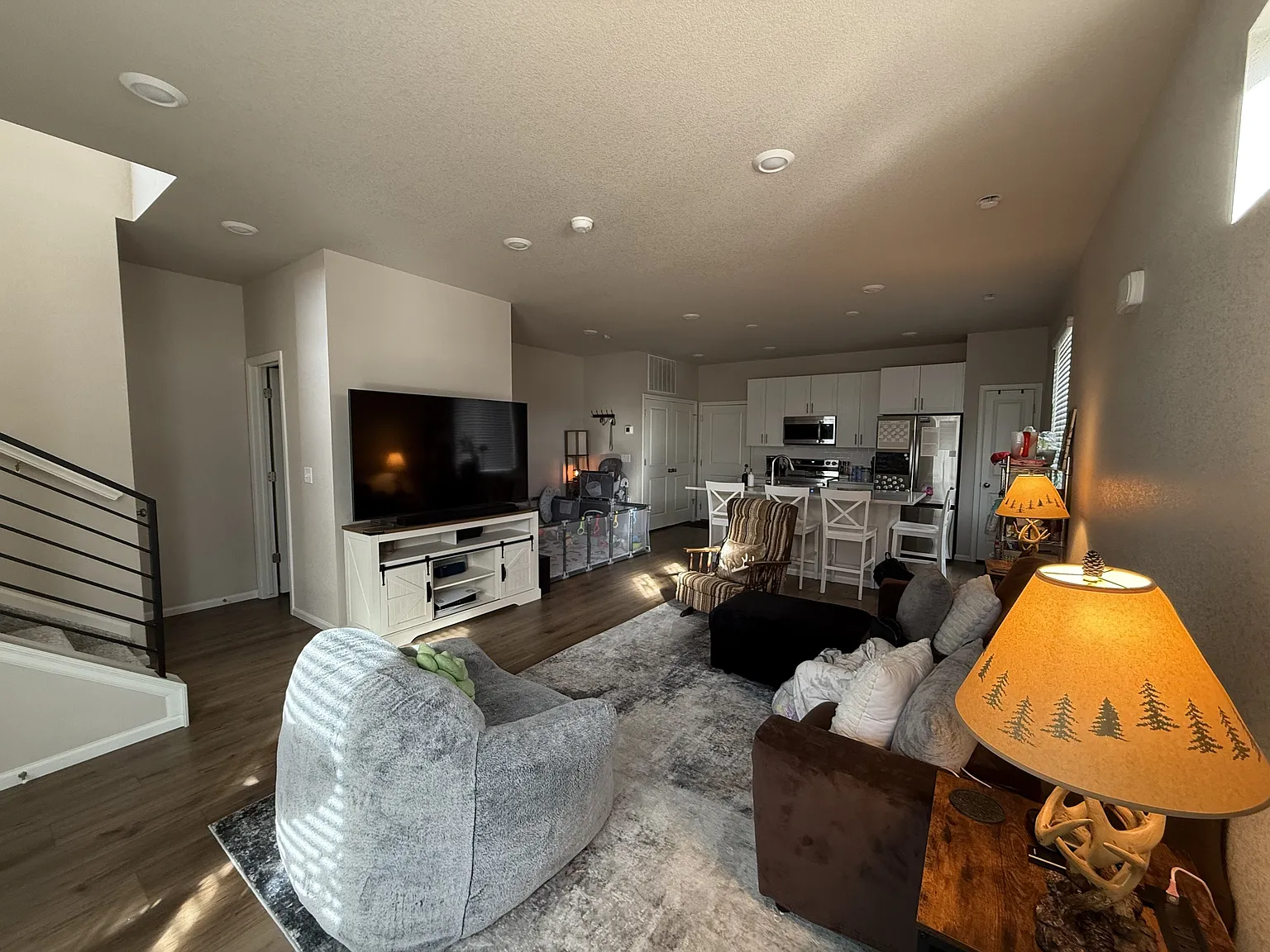 5728 Dakan Loop - 1 — Photo 3