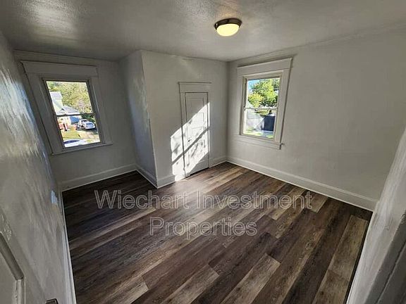 4th image of 1163 Brice Ave