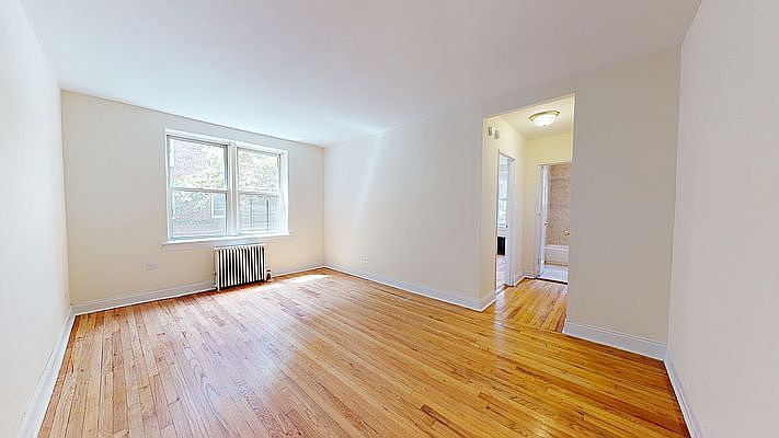 1st image of 2050 21st Dr APT 2B