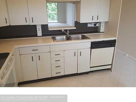 3rd image of 2505 Antigua Ter APT J3