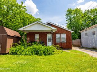 712 E Lincoln Rd, Maryville, TN 37804