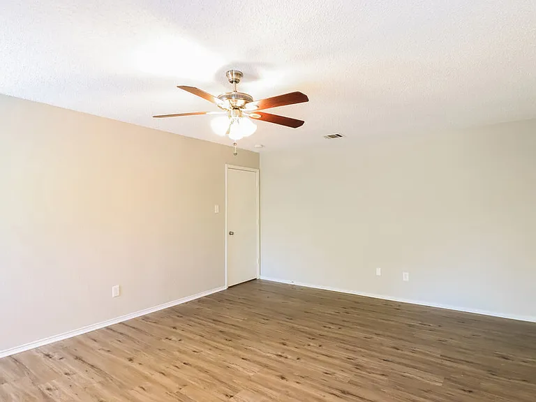 4200 Cypress Springs Dr — Photo 9