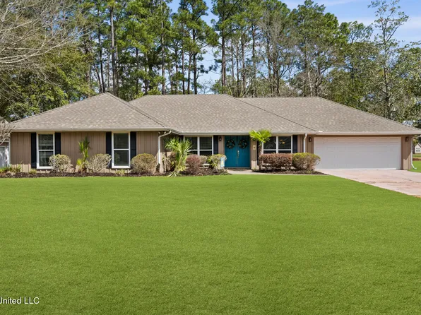 7423 Mahalo Hui Dr, Diamondhead, MS 39525