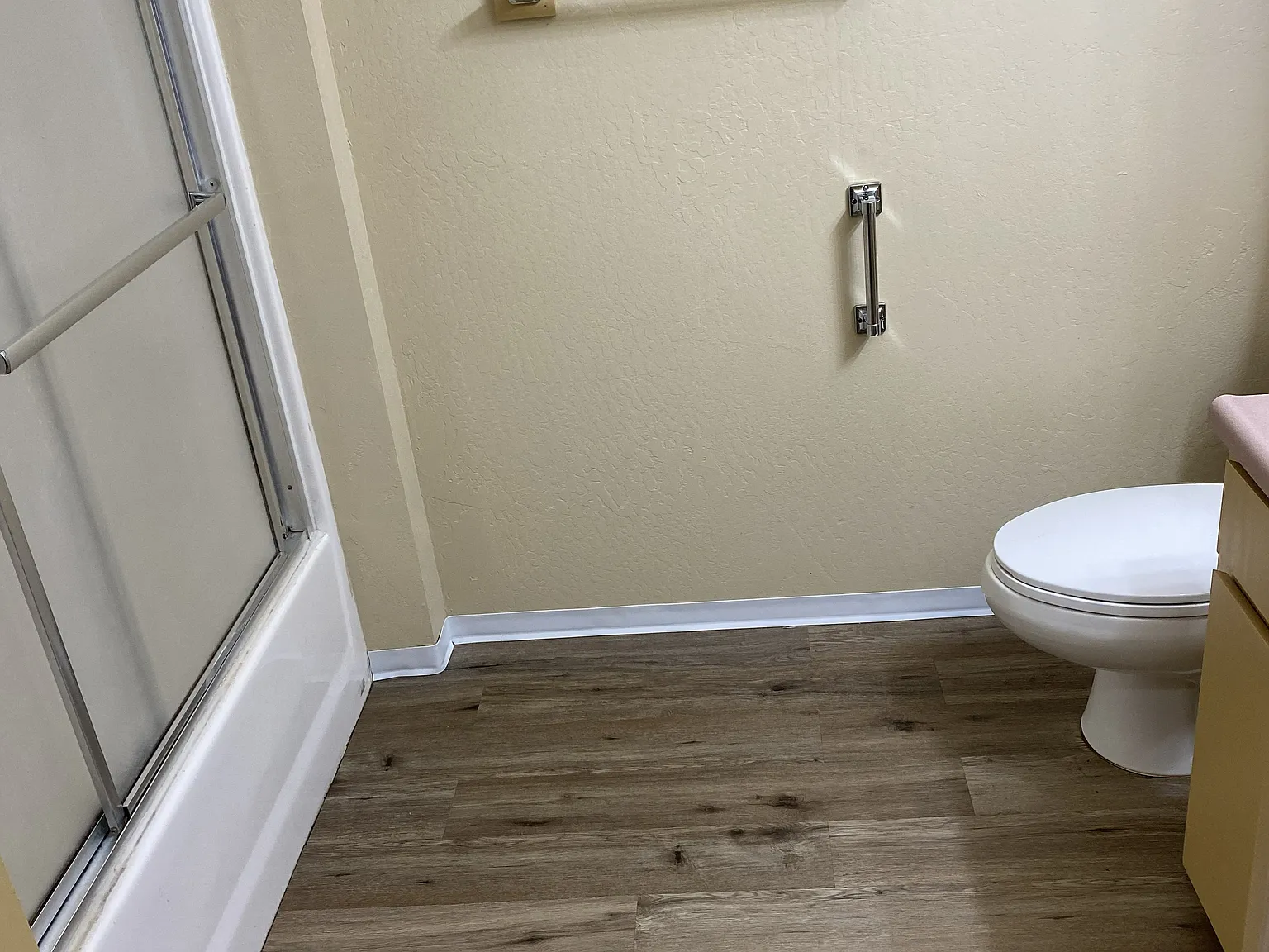 2 bed, 842 sqft, $1,100 — Photo 4