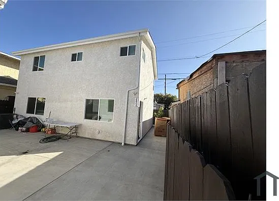 2808 W Exposition Pl