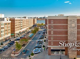 5508 City Pl, Edgewater, NJ 07020