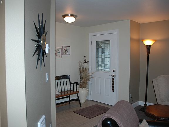 3rd image of 5112 NE 146th St
