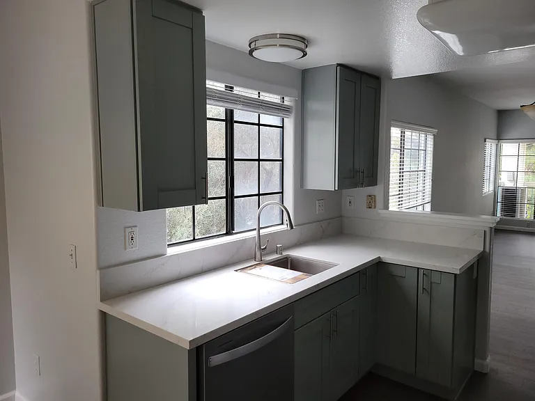 16458 Avenida Venusto #C — Photo 10