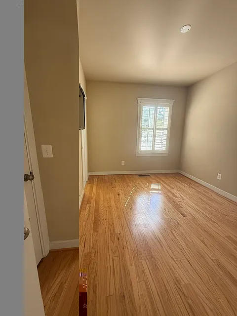 3 bed, 3.5 bath, 1480 sqft, $2,650 — Photo 3