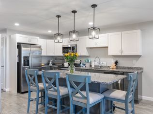 27 Ocean Walk Dr #106, Plymouth, MA 02360