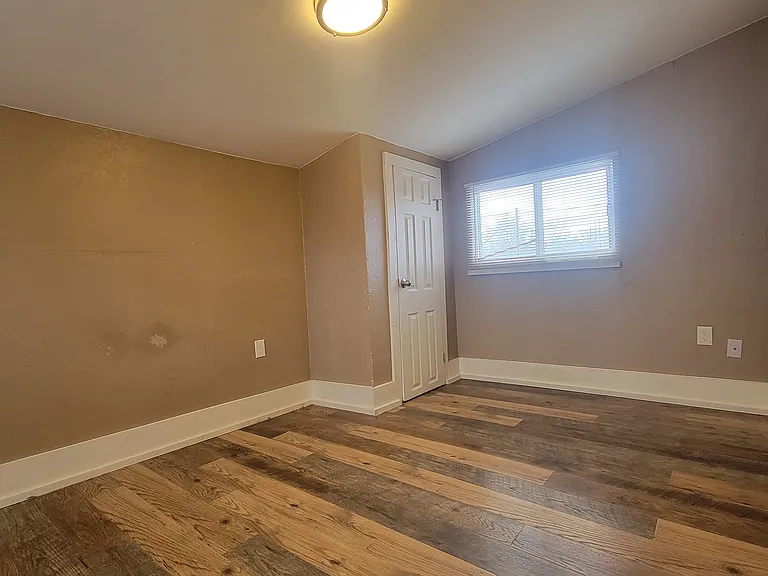 3807 State St — Photo 5
