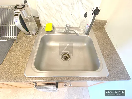 Rented by ZealEstate Group Inc | media 28