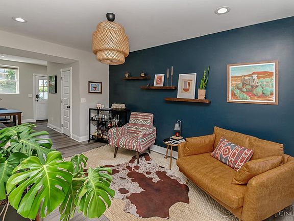 5th image of 2821 Ashland Ave
