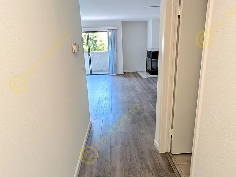 10758 Lawler St #3 — Photo 16