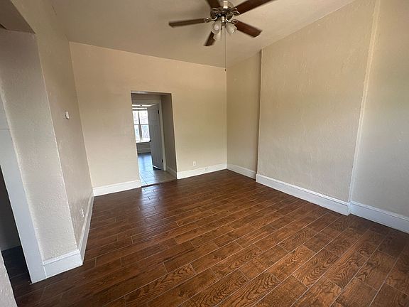 4th image of 122 S Broadway APT A