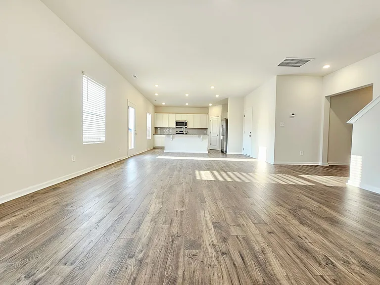 349 Wicklow Ln — Photo 20