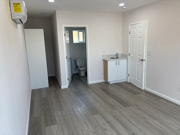 8777 San Rio Dr #B — Photo 7