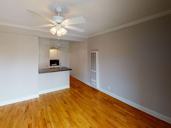 5th image of 861 Bringham Ave #28