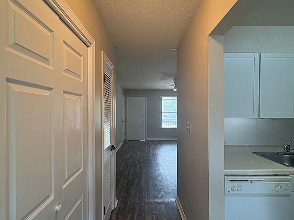 5th image of 520 Landview Dr Unit C