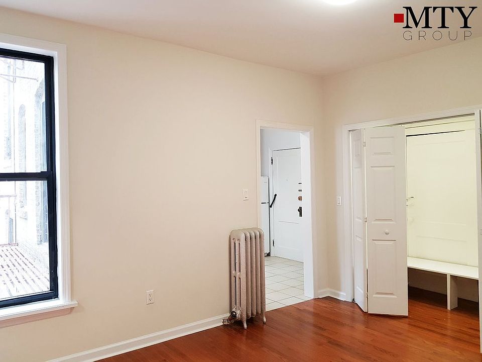 1st image of 2808 Crescent St APT 3