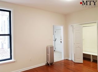 2808 Crescent St APT 3, Astoria, NY 11102