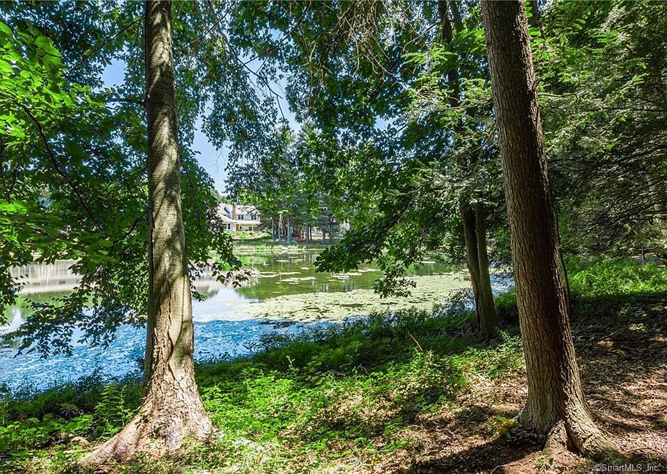 75 Beacon Hill Dr, West Hartford, CT 06117 Zillow