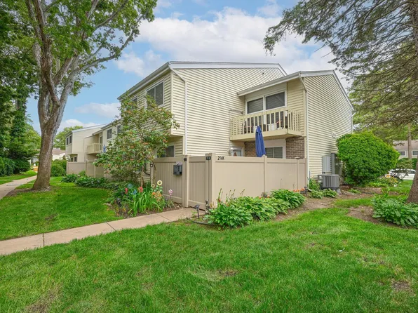 214 Springmeadow Drive #K, Holbrook, NY 11741