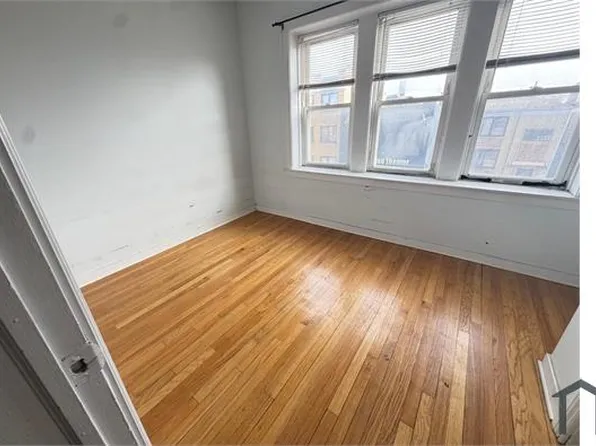 2704 N Laramie Ave APT 3, Chicago, IL 60639