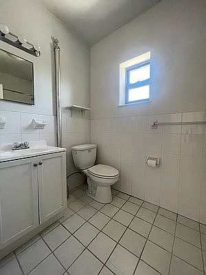 2nd image of 238 22nd St #2F