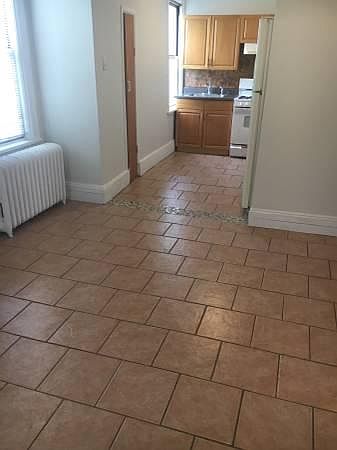 1st image of 227 Sommerville Pl #2