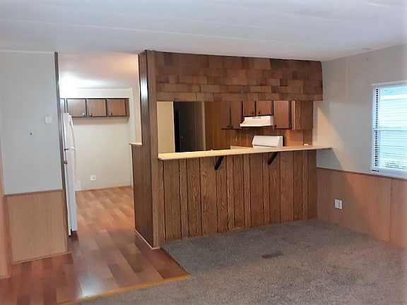 Living Room/Kitchen