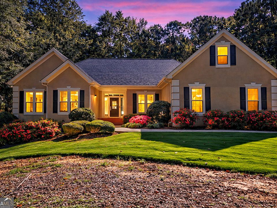 1st image of 217 Windermere Cir